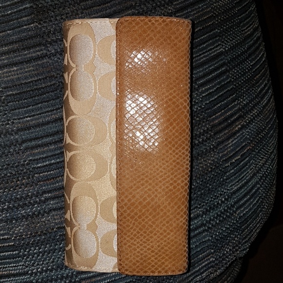 Coach Wallet - Picture 1 of 3